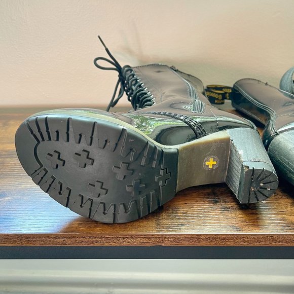 VTG Dr Marten "Dee" Patent Leather Heeled Mid Calf Boots US size 8 (EU39/UK6) - Picture 12 of 14